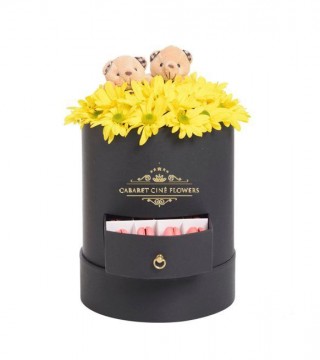 Büyük Boy Çekmeceli Siyah Silindir Kutuda Sarı Papatyalar Peluş Ayıcıklar-Büyük Silindir Kutuda Çiçek