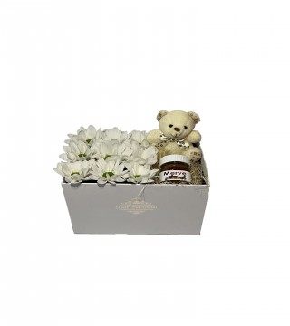 Beyaz Kutuda Beyaz Papatya Peluş Ayı ve Kişiye Özel Nutella-Kutuda Çiçek