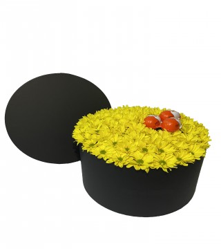 XXL Silindir Kutuda Sarı Papatya ve Kinder Joy-Büyük Silindir Kutuda Çiçek